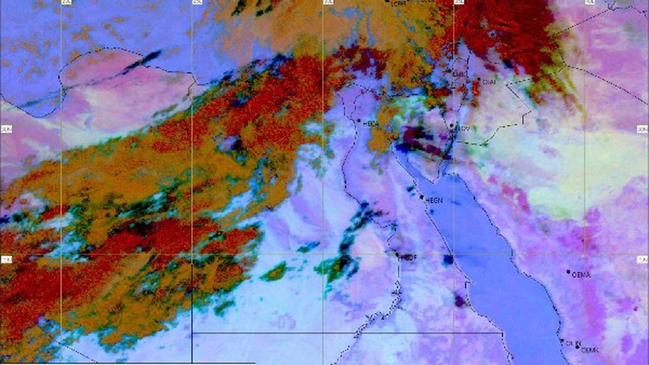 توقعات بهطول أمطار خلال ساعات مع انتشار غطاء سحابي فوق بعض المحافظات
